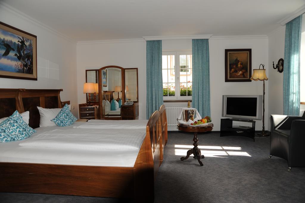 Hotel Adler - Weil Am Rhein Esterno foto